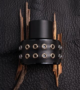 EROTIKA MAXIMALE Extrait de Parfum ⚫️@newnotesparfums Očarujúce pokračovanie výraznej vône Erotika Minimale. Táto výrazná,...